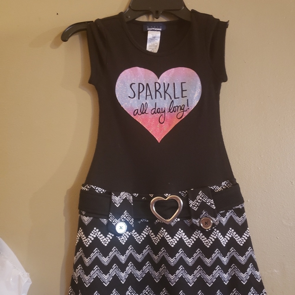 Girls dress size 7/8 new with tags